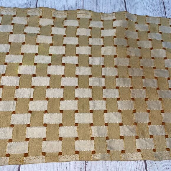 Vintage basket weave table runner 40”x14” - Picture 3 of 8